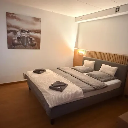 Au Centre De Martigny-bourg Et Au Calme Апартаменты *